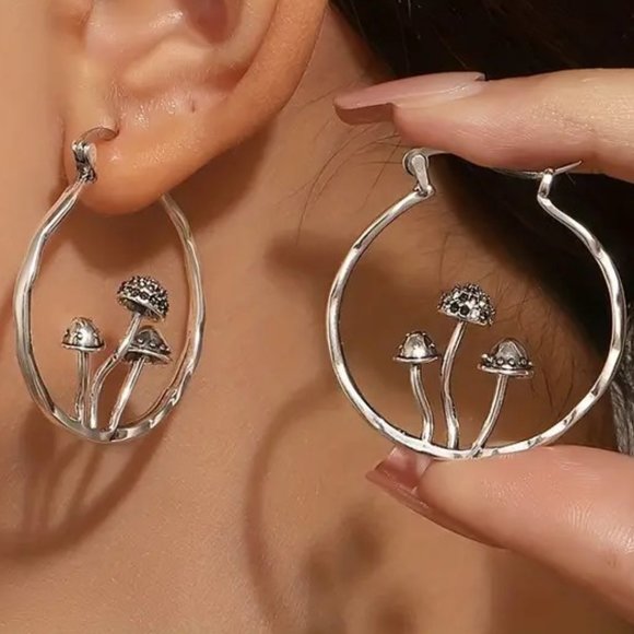 Mushroom Earrings Hoop 3D Silver Boho Alice Wonderland Trippy Stylish Hippie NEW - Picture 1 of 4